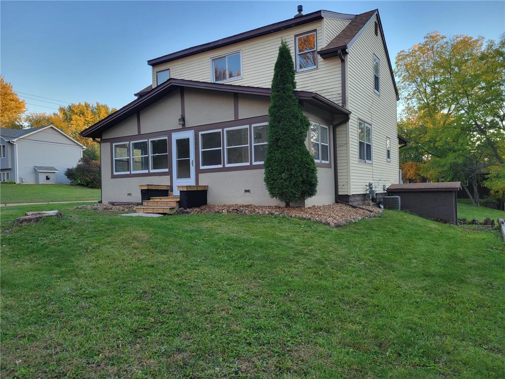 6087 45th Street N Oakdale MN 55128 6450567 image1