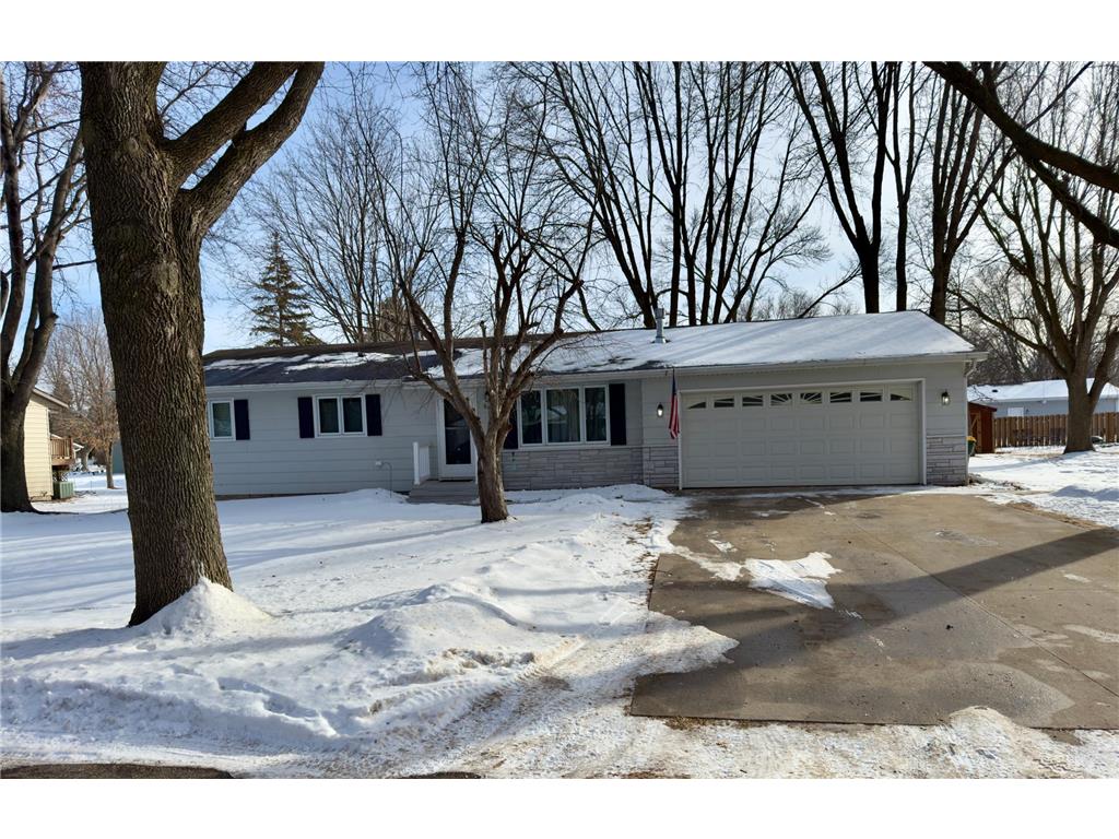 609 25th Avenue SW Willmar MN 56201 6675192 image1