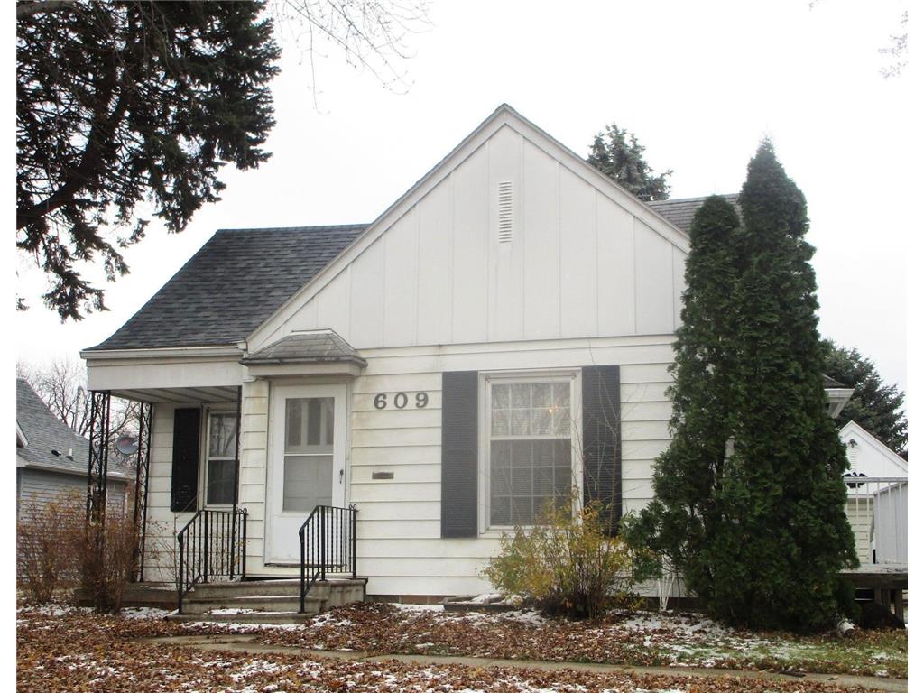 609 2nd Avenue SW Wells MN 56097 6634282 image1