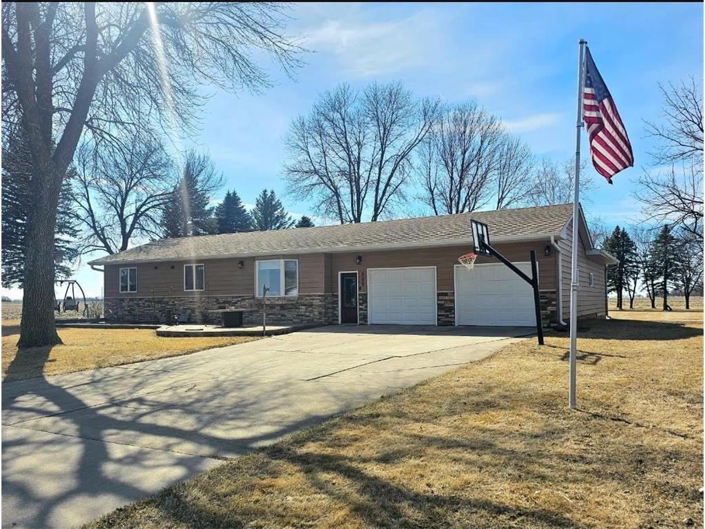 609 2nd Street W Chokio MN 56221 6659061 image1