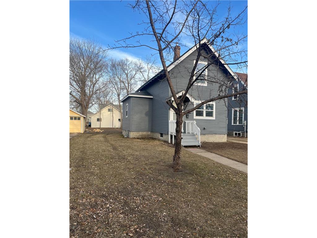 609 3rd Street SW Willmar MN 56201 6502742 image1
