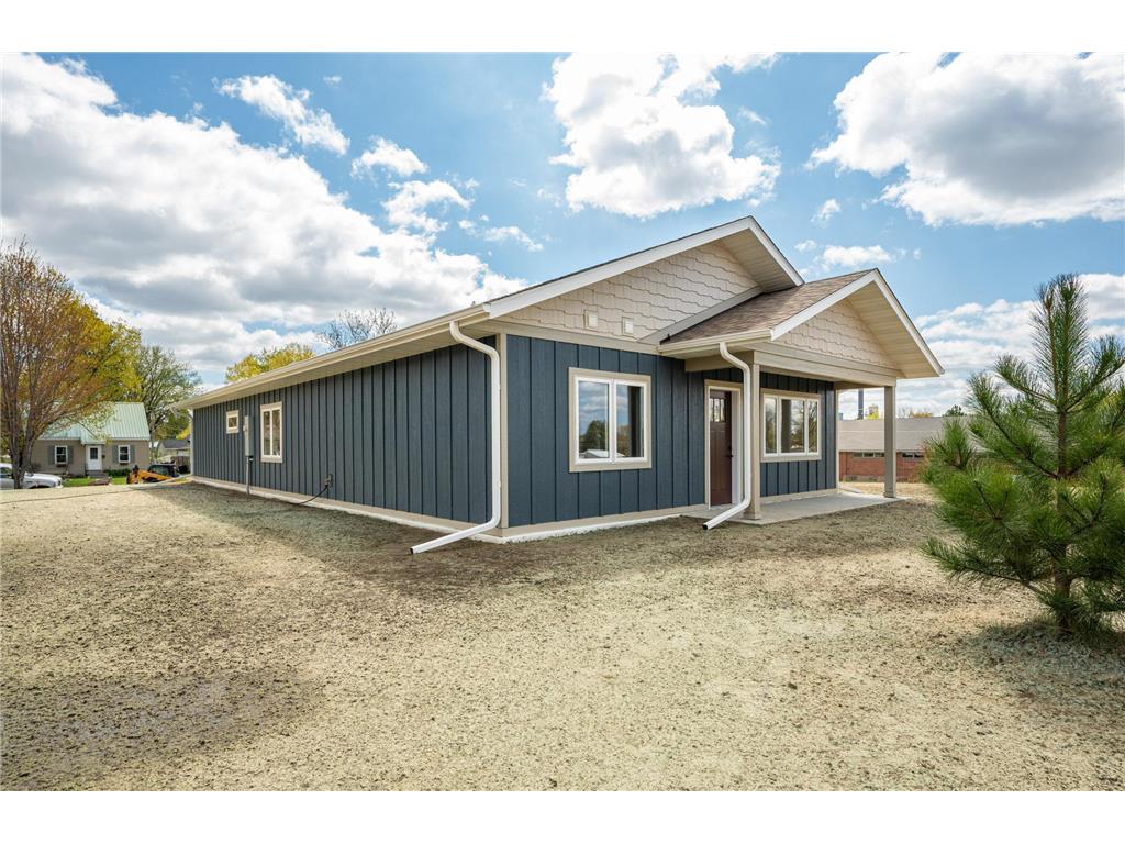 609 7th Avenue NW Grand Rapids MN 55744 7077939 image16