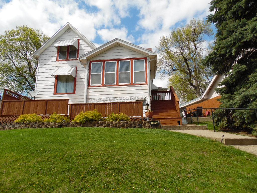 609 Albert Lea Street, Albert Lea, MN 56007 MLS 5565041 Edina Realty