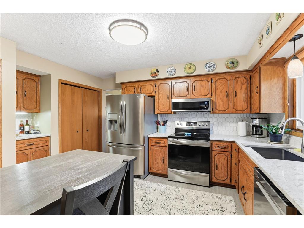 609 Chicago Drive Burnsville MN 55306 6815352 image15