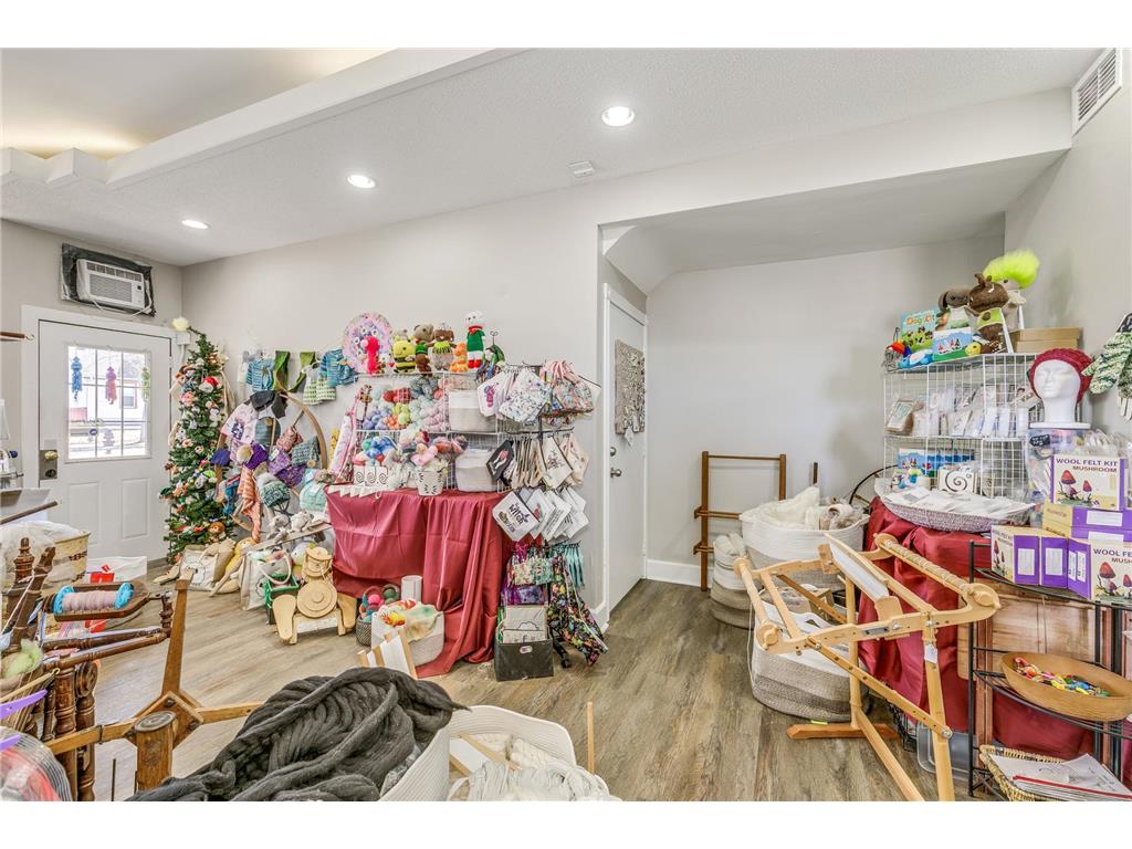 609 Dale Street N Saint Paul MN 55103 7091816 image27