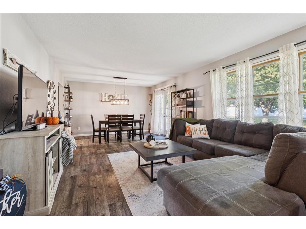 609 E Welco Drive Montgomery MN 56069 7019340 image1