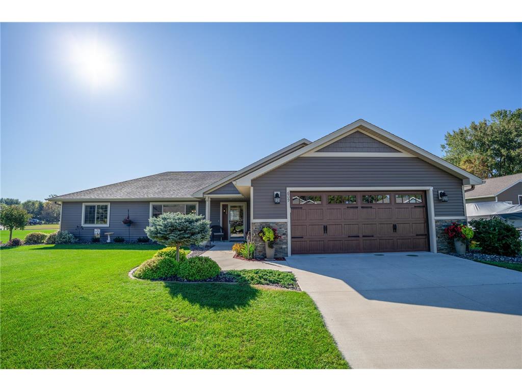 609 Loretta Circle Spicer MN 56288 6793917 image1
