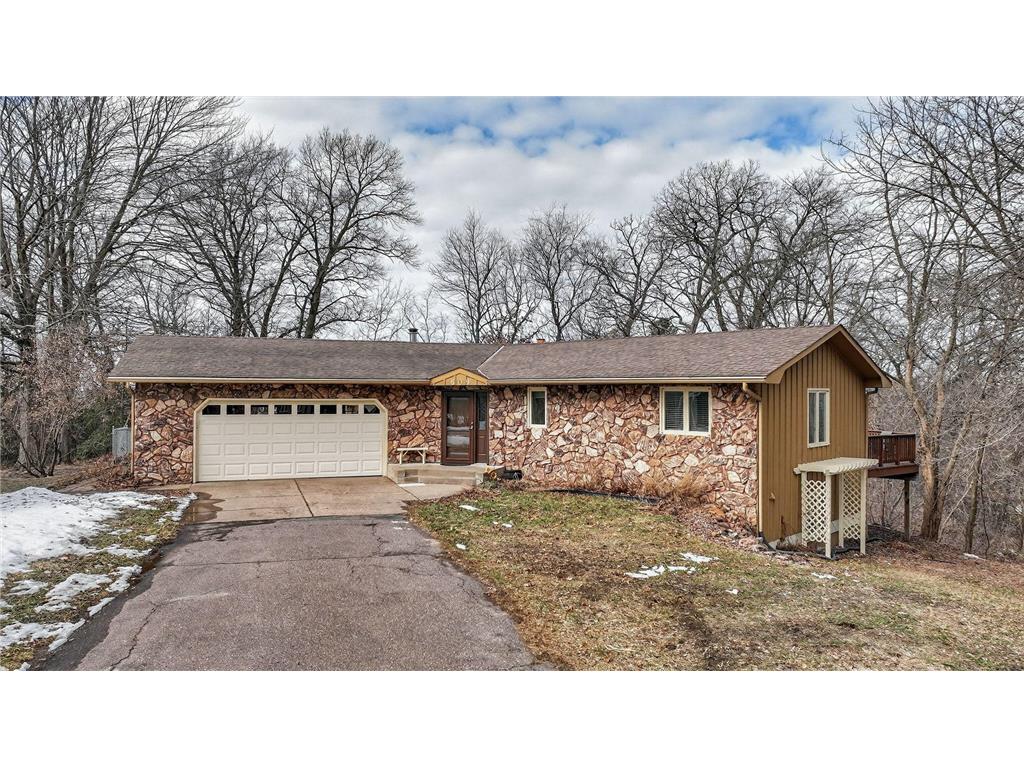 609 Manor Court Altoona WI 54720 7032048 image1