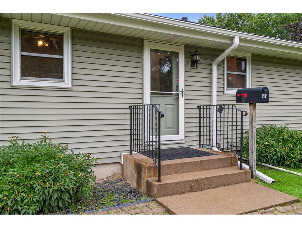609 Mill Street Excelsior MN 55331 7106662 image3