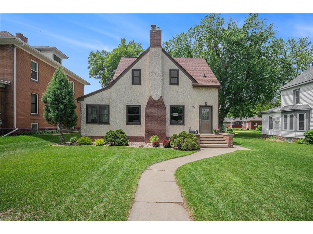 609 N Freeman Avenue Luverne MN 56156 6730600 image1