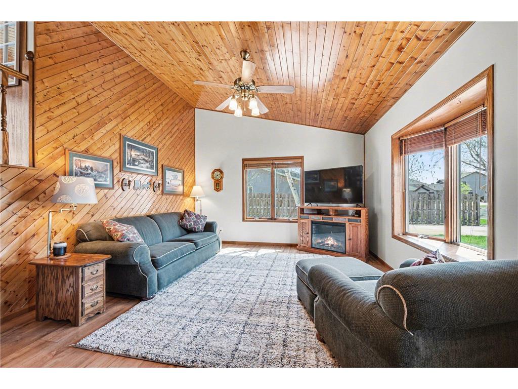 609 W Welco Drive Montgomery MN 56069 7057522 image2