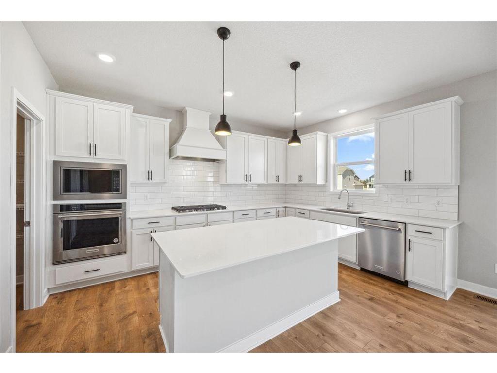 6090 Jensen Avenue South Cottage Grove MN 55016 6803099 image1