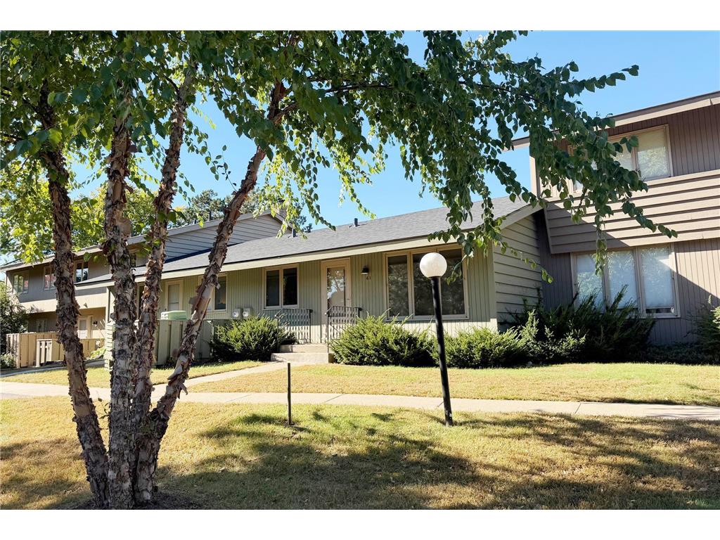 61 Windsor Court New Brighton MN 55112 6796830 image1