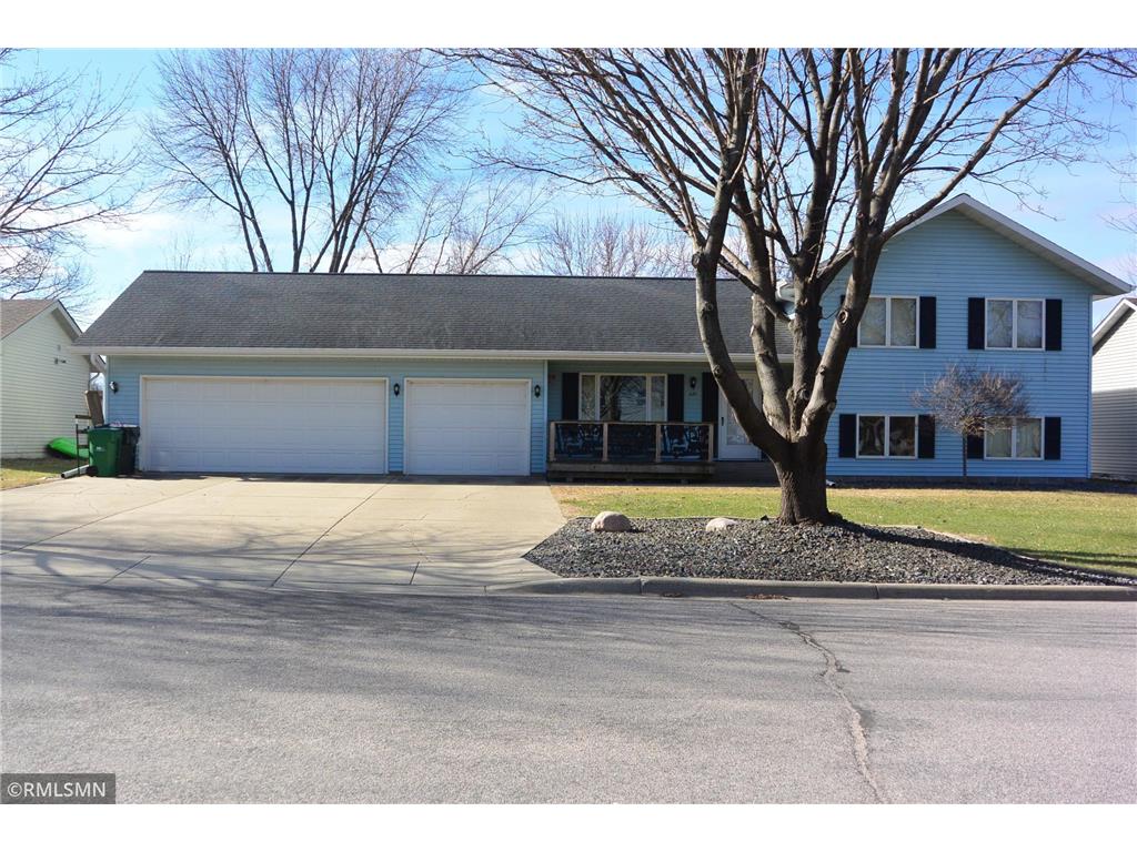 610 1st Street E Glencoe MN 55336 7052056 image1