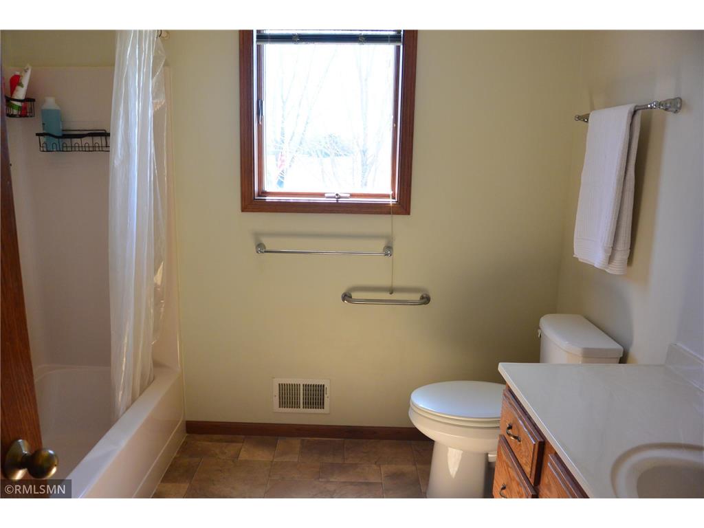 610 1st Street E Glencoe MN 55336 7052056 image21