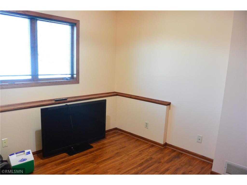 610 1st Street E Glencoe MN 55336 7052056 image22