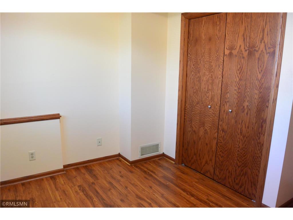 610 1st Street E Glencoe MN 55336 7052056 image23