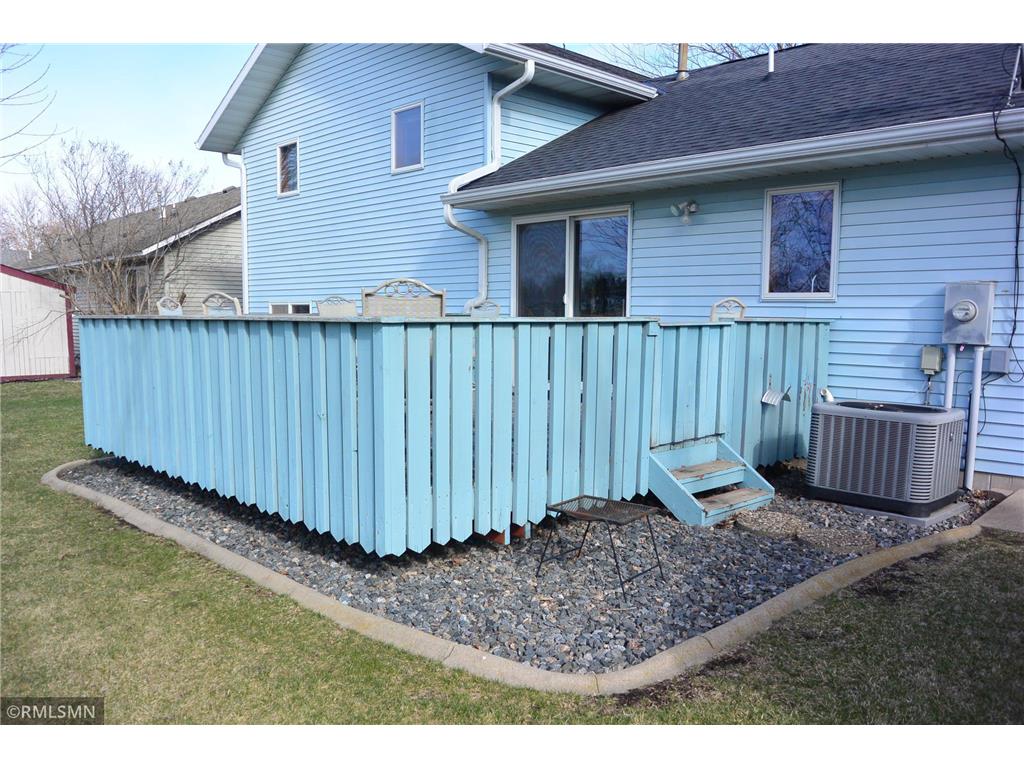 610 1st Street E Glencoe MN 55336 7052056 image4