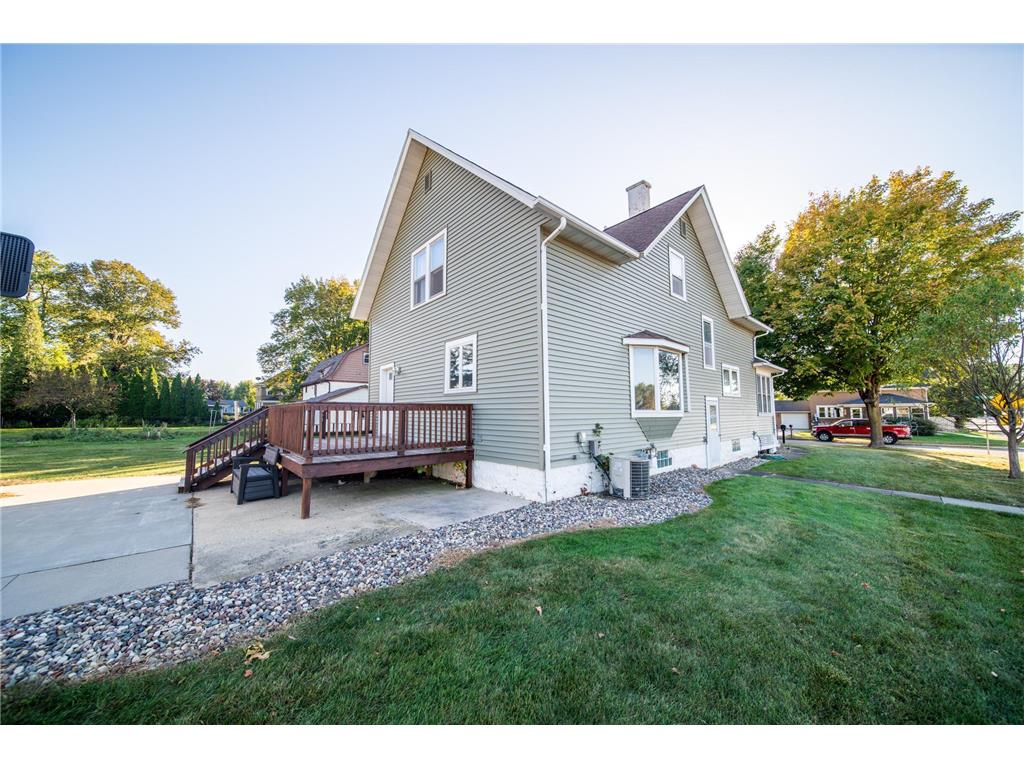 610 2nd Ave NW Kasson MN 55944 6608596 image1