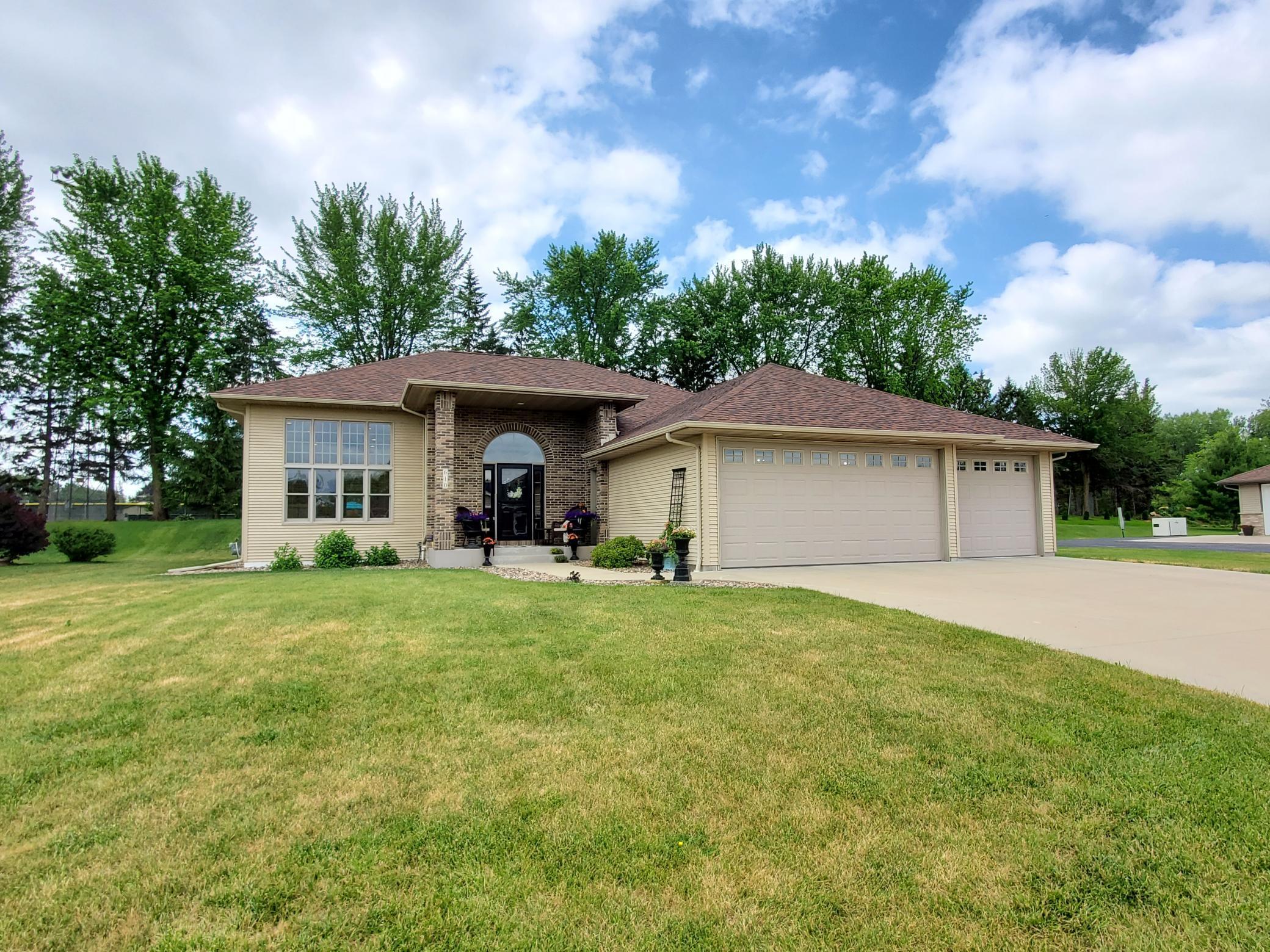 610 2nd Street NW Plainview MN 55964 6015080 image1