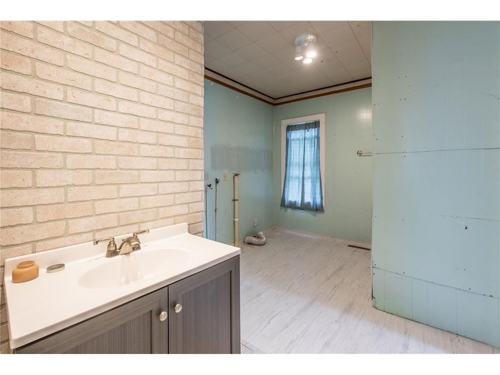 610 2nd Street SW Wadena MN 56482 6741508 image22