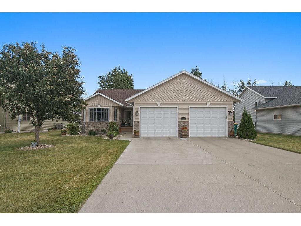 610 3rd Street E Horace ND 58047 7101548 image1