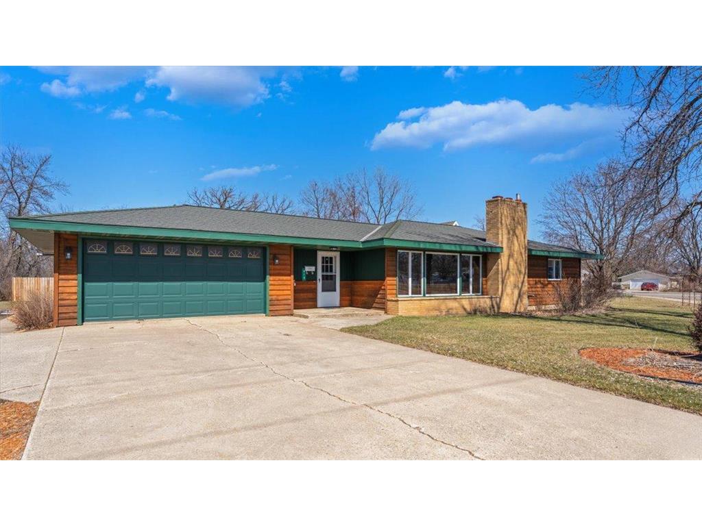 610 Business 23 W Paynesville MN 56362 6697939 image1