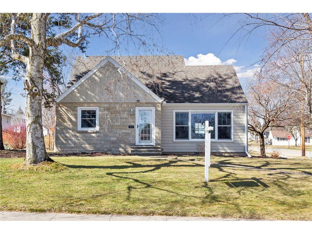 610 Central Avenue Zumbrota MN 55992 6499202 image1