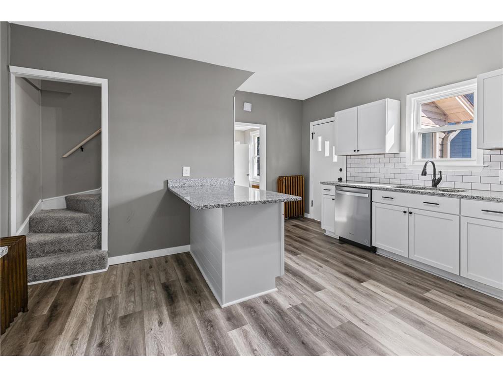 610 Charles Avenue Saint Paul MN 55103 7038196 image5