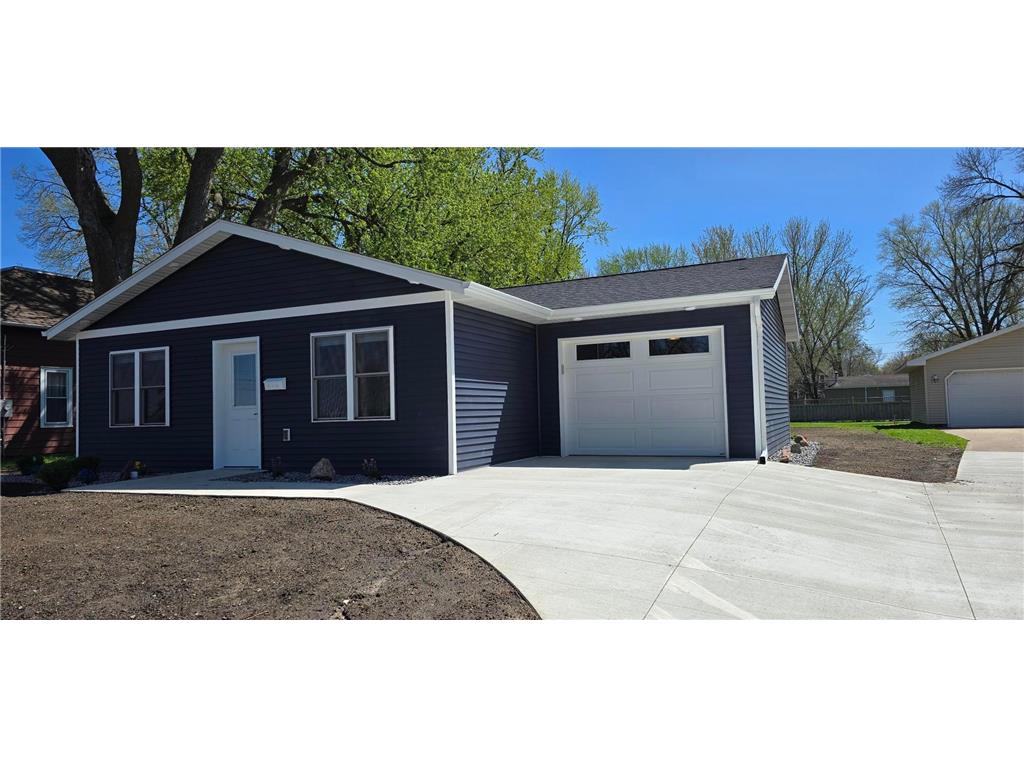 610 E 4th Street Albert Lea MN 56007 - Albert Lea Lake 7039590 image1