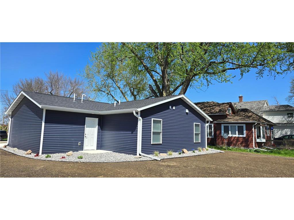 610 E 4th Street Albert Lea MN 56007 - Albert Lea Lake 7039590 image2