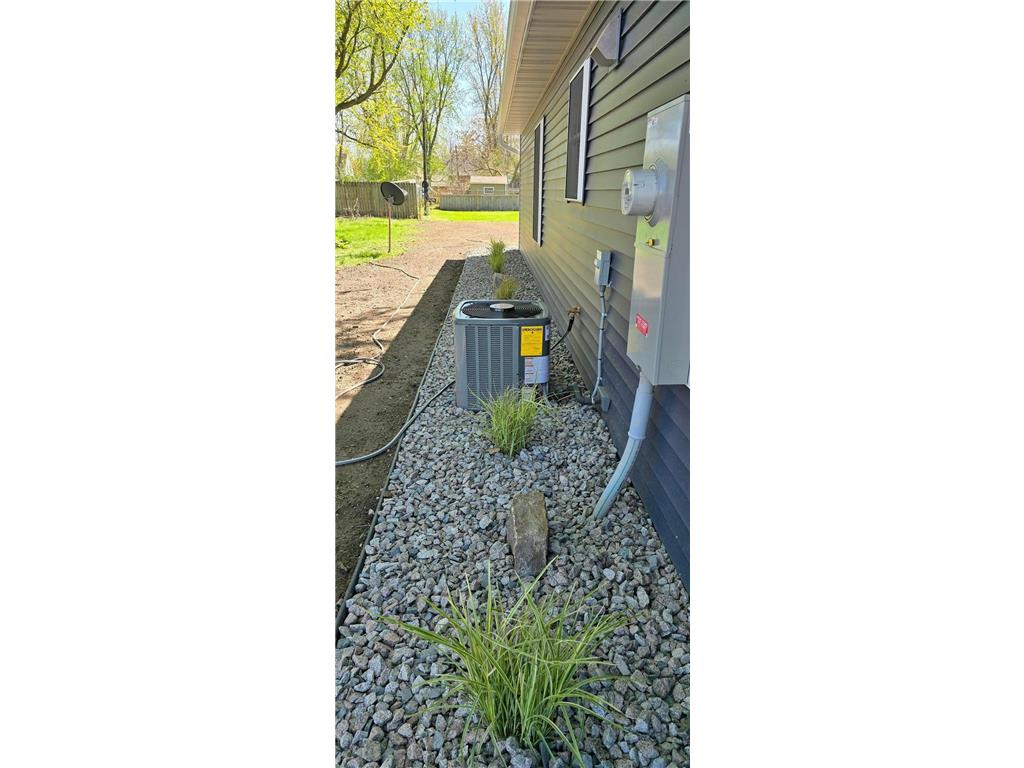 610 E 4th Street Albert Lea MN 56007 - Albert Lea Lake 7039590 image3