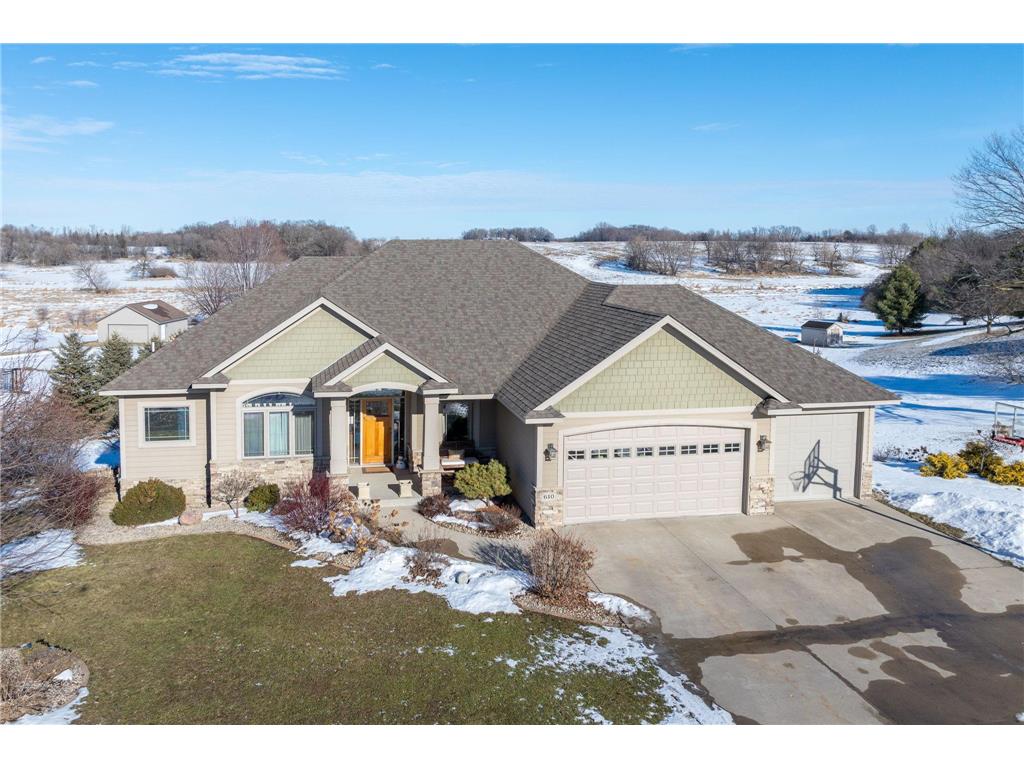 610 E Rolling Hills Drive Le Center MN 56057 7009601 image1