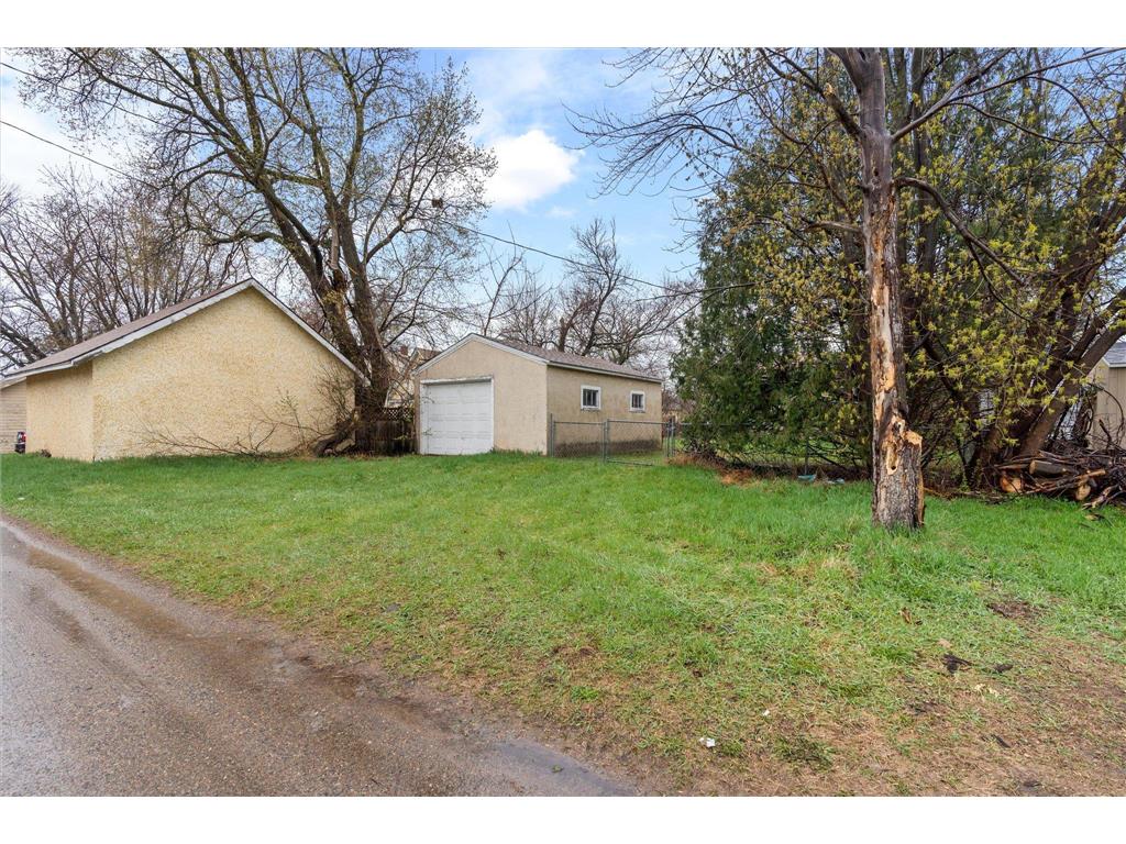 610 F Street NE Brainerd MN 56401 7055615 image3