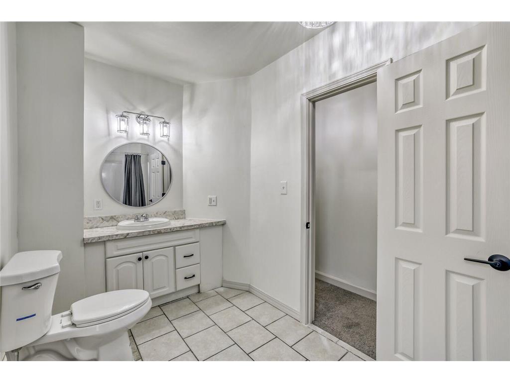 610 Fairview Avenue N Saint Paul MN 55104 7009757 image20