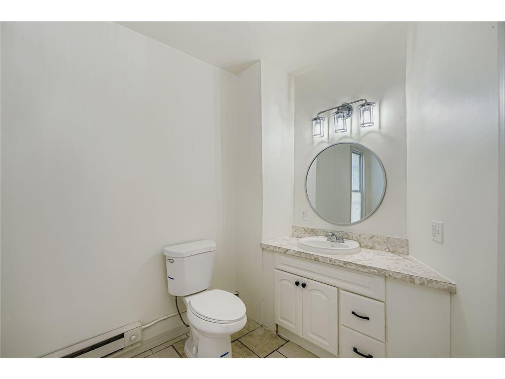 610 Fairview Avenue N Saint Paul MN 55104 7009757 image21