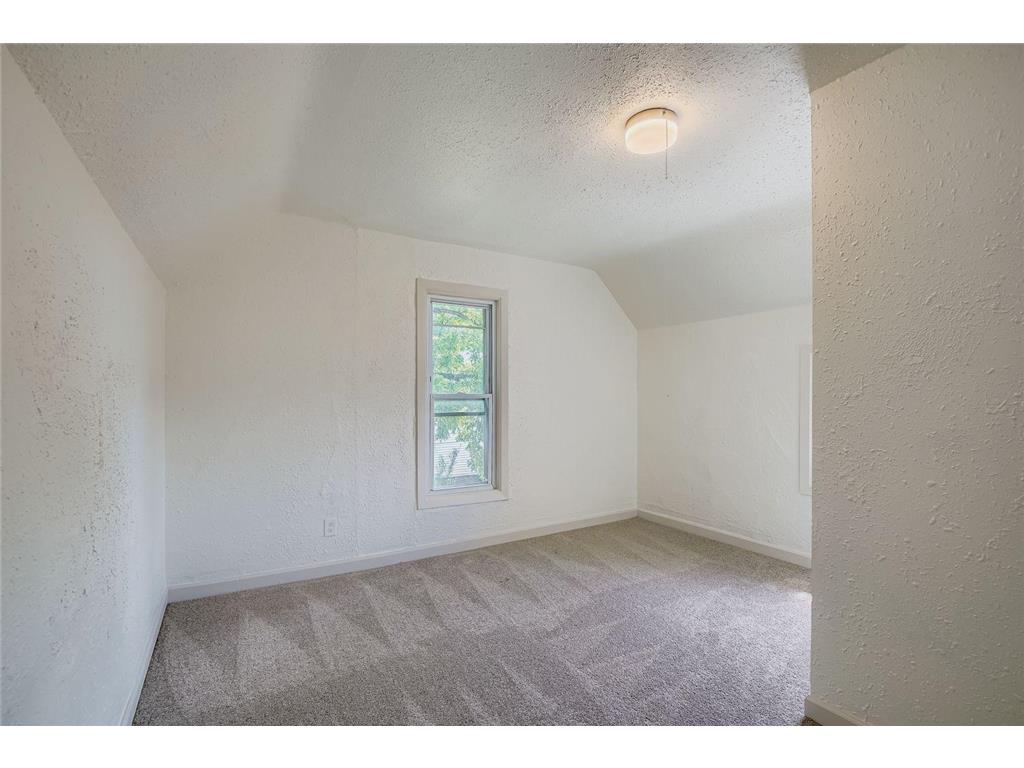 610 Fairview Avenue N Saint Paul MN 55104 7009757 image24