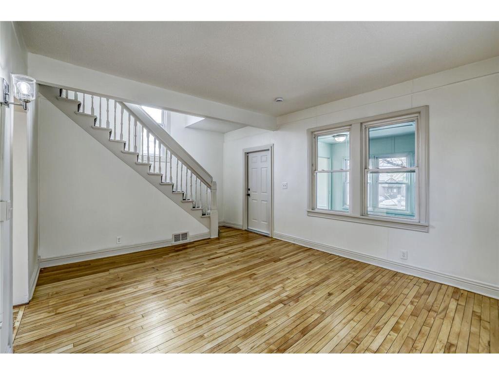 610 Fairview Avenue N Saint Paul MN 55104 7009757 image3