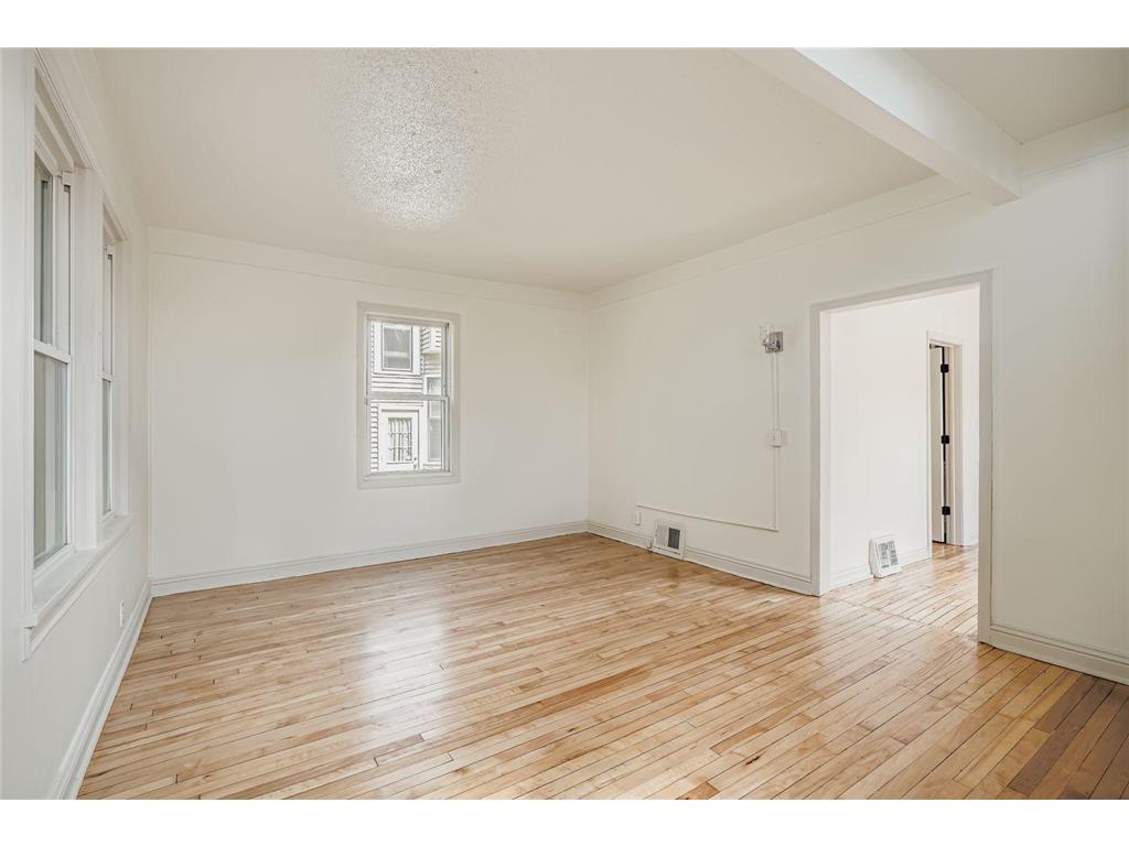 610 Fairview Avenue N Saint Paul MN 55104 7009757 image4