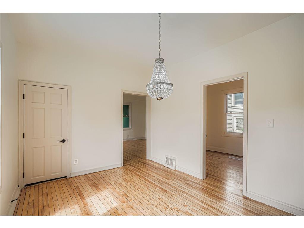 610 Fairview Avenue N Saint Paul MN 55104 7009757 image7