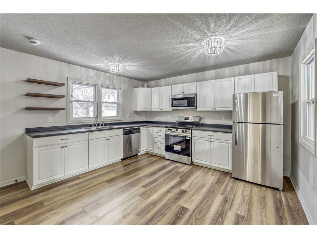 610 Fairview Avenue N Saint Paul MN 55104 7009757 image8