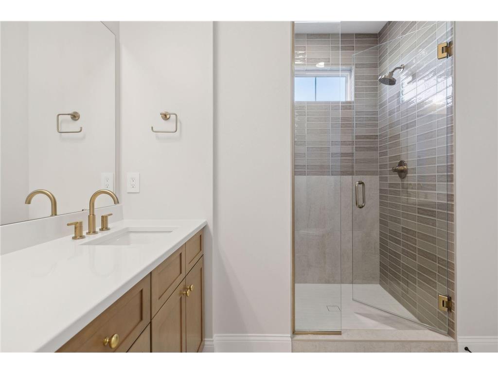 610 Field Point Street Roberts WI 54023 7021522 image30