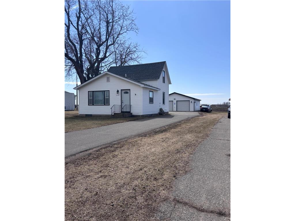 610 Hipple Avenue Henning MN 56551 7042311 image1