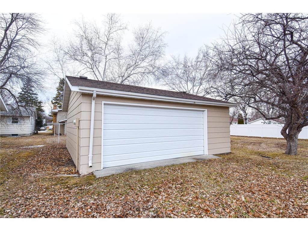 610 Kneale Avenue S Thief River Falls MN 56701 7054750 image44