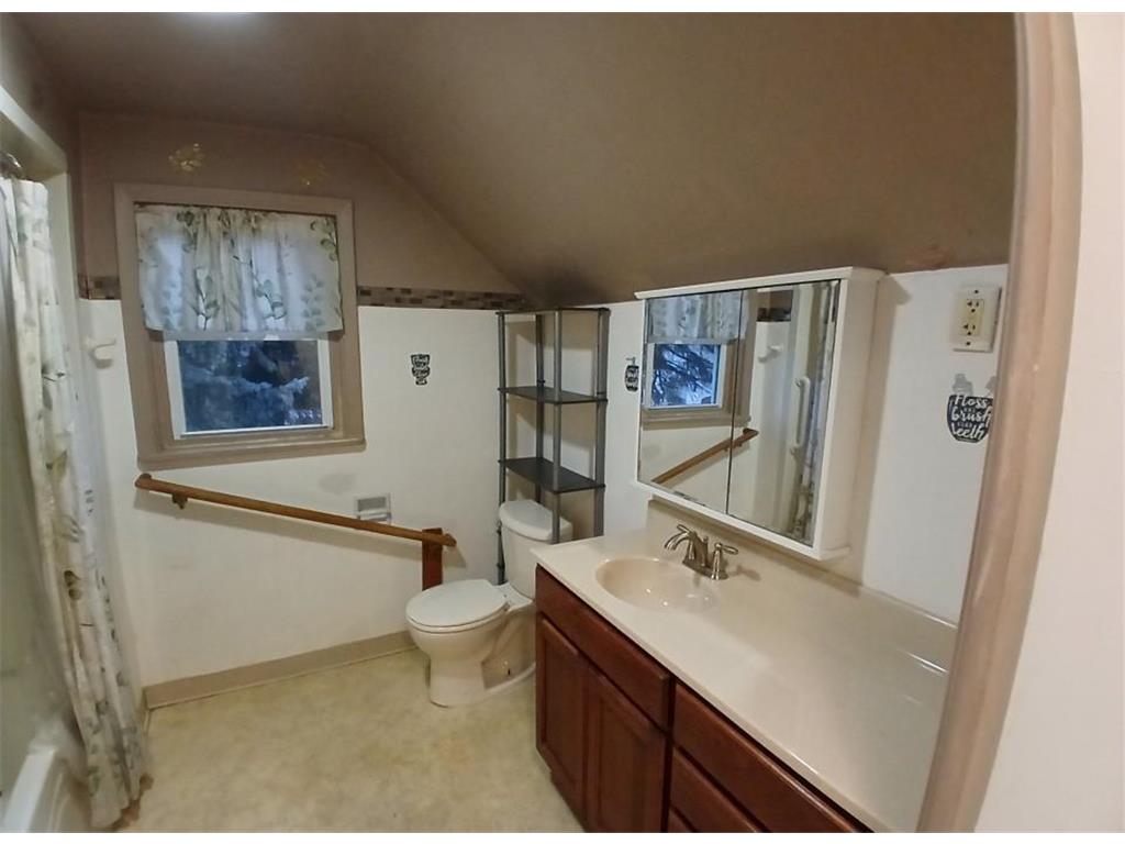 610 N 24th Avenue W Duluth MN 55806 6717336 image11