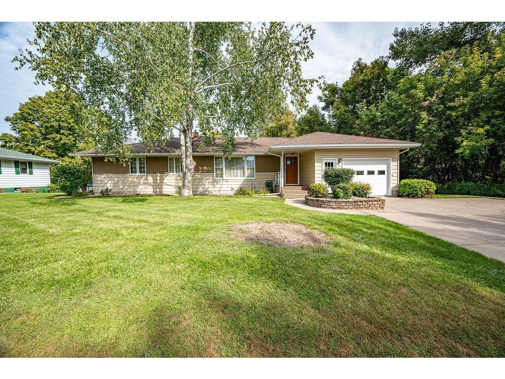 610 W Crest Lane Ellsworth WI 54011 6789621 image1