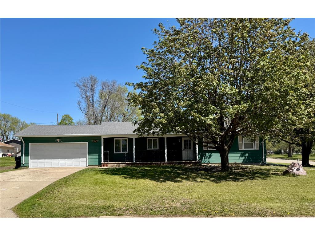 610 W Elizabeth Street Edgerton MN 56128 7072178 image1