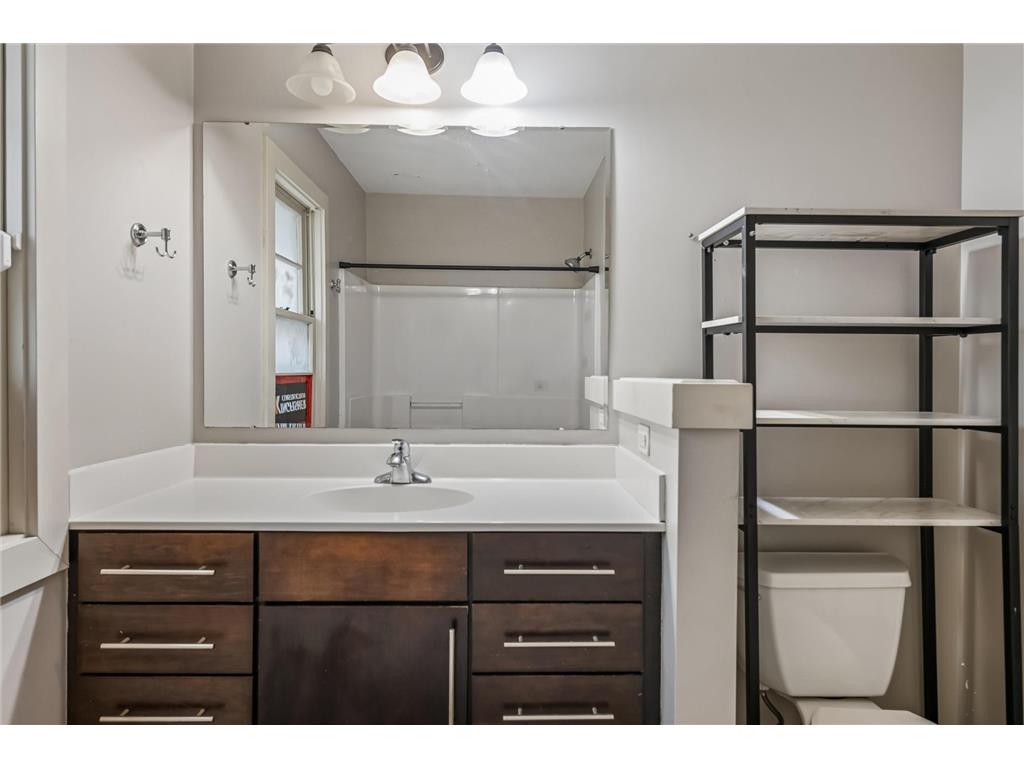 6100 Colfax Lane S Minneapolis MN 55419 7043390 image24