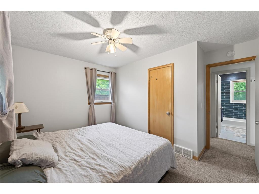 6102 Hampshire Avenue N Crystal MN 55428 7082955 image19