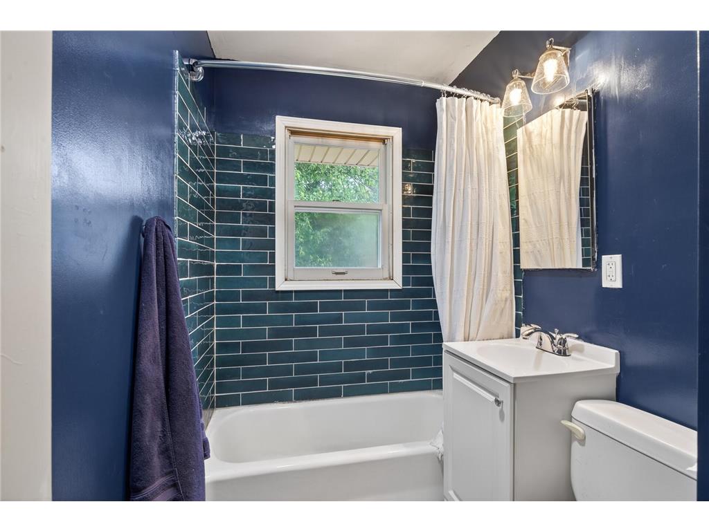6102 Hampshire Avenue N Crystal MN 55428 7082955 image24